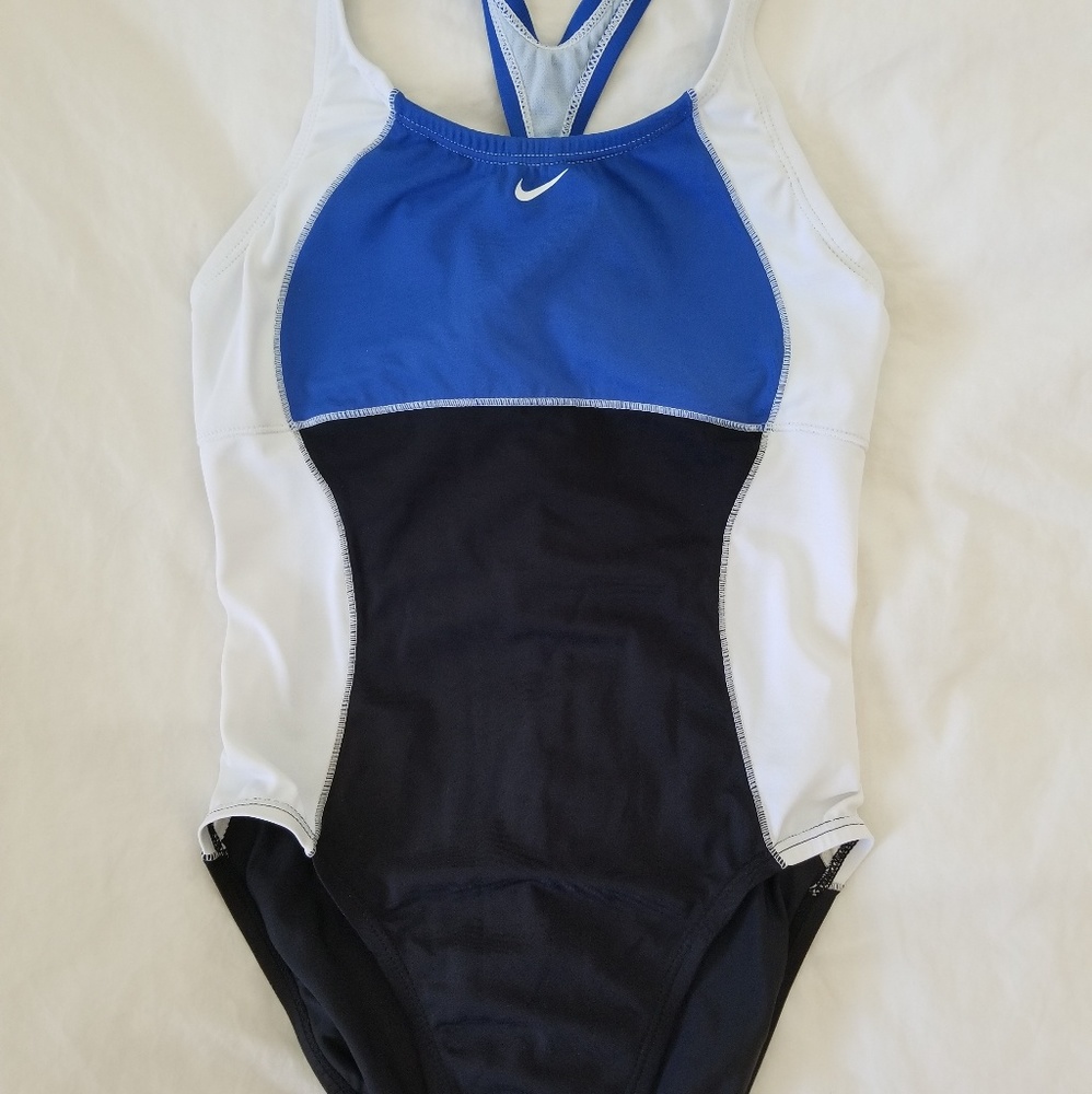 Nike Women's Racerback Swimsuit One Piece Size 4/6